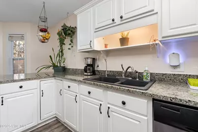 9818 N Olde Towne Wynd SE, Leland, NC 28451 - Photo 14