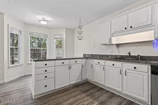 9818 N Olde Towne Wynd SE, Leland, NC 28451 - Photo 16