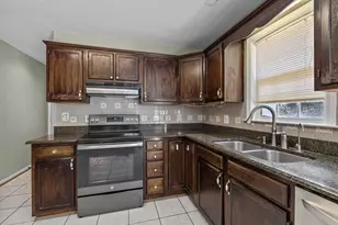 1017 N Cmns Dr, Jacksonville, NC 28546 - Photo 6