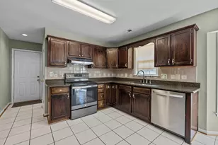 1017 N Cmns Dr, Jacksonville, NC 28546 - Photo 8