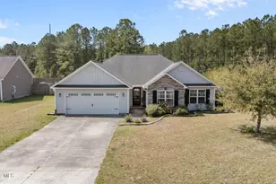 100 Apple Dr, Havelock, NC 28532 - Photo 2