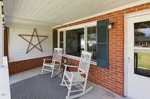296 Sixth St, Ayden, NC 28513 - Photo 4