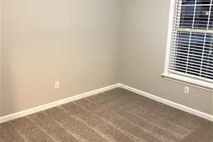 135 Settlers Cir, Jacksonville, NC 28546 - Photo 10