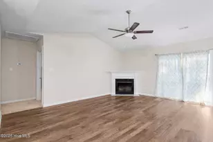 105 Clymer Ct, Hubert, NC 28539 - Photo 4