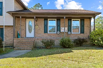 508 University Drive, Jacksonville, NC 28546 - Photo 4