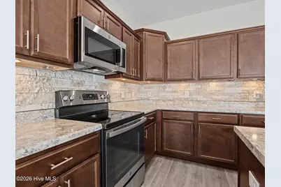 302 S Stingray Lane, Sneads Ferry, NC 28460 - Photo 10