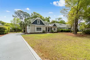 720 Oyster Bay Dr, Sunset Beach, NC 28468 - Photo 2