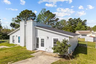 208 Yaupon Dr, Jacksonville, NC 28546 - Photo 2