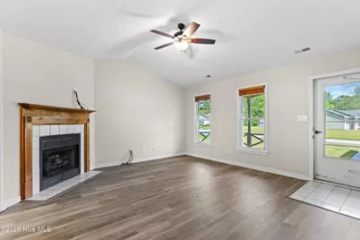 110 Stone Court, Jacksonville, NC 28540 - Photo 6