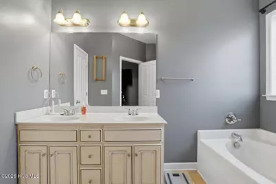 305 Wakefield Drive, Princeton, NC 27569 - Photo 16