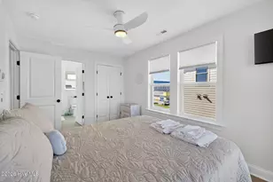321 N New River Dr, Surf City, NC 28445 - Photo 32