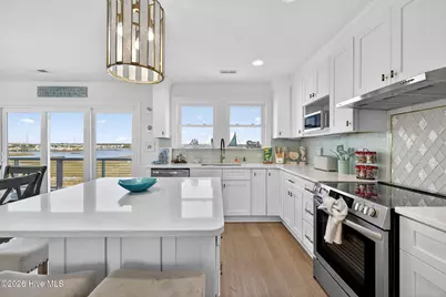 321 N New River Drive, Surf City, NC 28445 - Photo 10