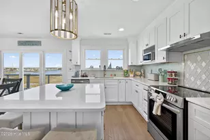 321 N New River Dr, Surf City, NC 28445 - Photo 10