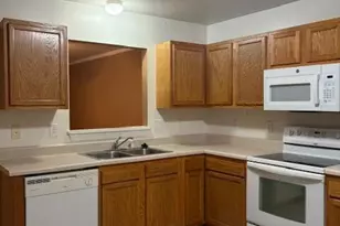 907 Springwood Dr, Jacksonville, NC 28546 - Photo 6
