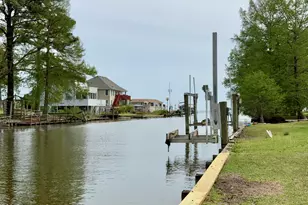 172 Sunset Cir, Hertford, NC 27944 - Photo 2
