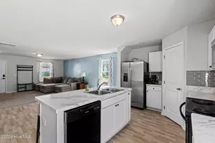 202 New Home Pl, Holly Ridge, NC 28445 - Photo 8