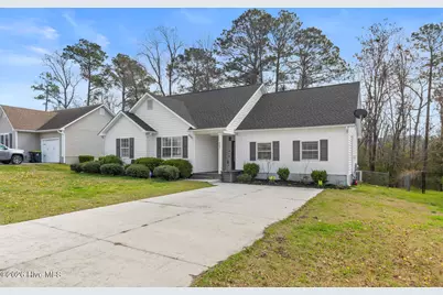 423 Jasmine Lane, Jacksonville, NC 28546 - Photo 2