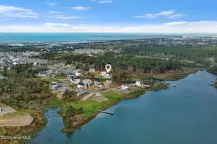 561 Avocet Dr, Beaufort, NC 28516 - Photo 2