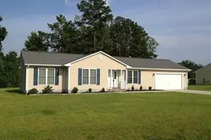 107 Laredo Dr, Jacksonville, NC 28540 - Photo 1