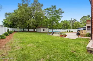 307 Bauersfeld St, Hamlet, NC 28345 - Photo 12
