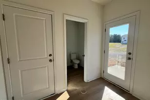 512 Bartley St, Vass, NC 28394 - Photo 8