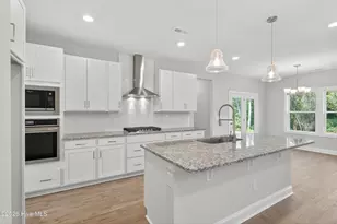 240 Margot Manor Dr, Benson, NC 27504 - Photo 8