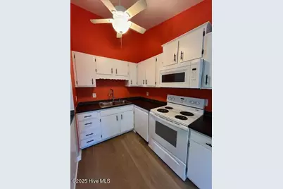 2548 Flint Drive, Wilmington, NC 28401 - Photo 8