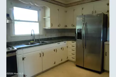209 Complex Street, Tabor City, NC 28463 - Photo 6