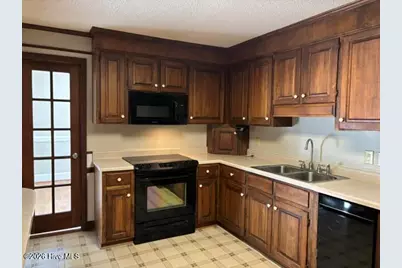 405 Seminole Trail, Jacksonville, NC 28540 - Photo 16