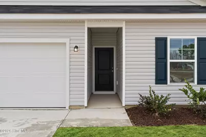 102 Nesbitt Court, Jacksonville, NC 28546 - Photo 2
