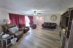 5841 Crestline Rd, Laurinburg, NC 28352 - Photo 2