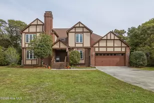 105 Laurel Ct, Pine Knoll Shores, NC 28512 - Photo 2