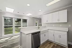 814 Lord Granville Dr, Morehead City, NC 28557 - Photo 12