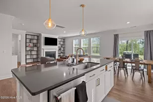 249 Umstead St, Sanford, NC 27330 - Photo 8