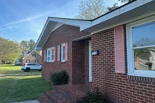 1206 Bias St, Elizabeth City, NC 27909 - Photo 4