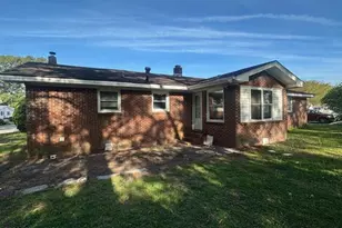 1206 Bias St, Elizabeth City, NC 27909 - Photo 2
