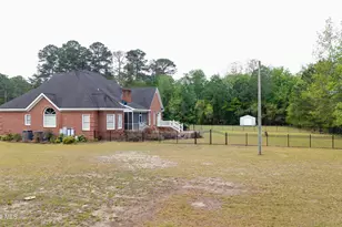 507 N Ingold Ave, Garland, NC 28441 - Photo 38