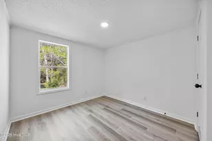 410 Pond View Ln, Hampstead, NC 28443 - Photo 10
