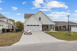 303 Bogue Watch Dr, Newport, NC 28570 - Photo 8