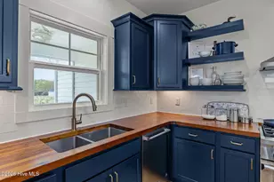 303 Bogue Watch Dr, Newport, NC 28570 - Photo 20