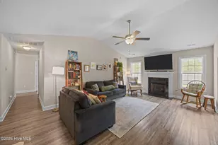 1007 Spot Cir, New Bern, NC 28562 - Photo 6