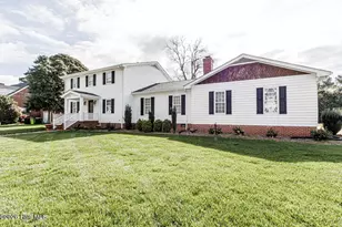 214 E Nash St, Spring Hope, NC 27882 - Photo 4