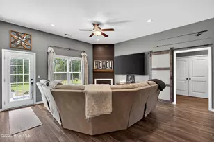 301 Buckeye Ct S, Jacksonville, NC 28540 - Photo 6