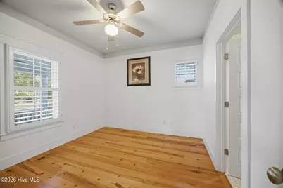 319 E Nash Street, Southport, NC 28461 - Photo 16