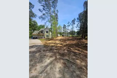 304 Lakeview Court, Sneads Ferry, NC 28460 - Photo 2