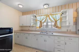 301 E Moore St, Southport, NC 28461 - Photo 30