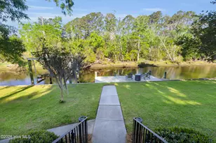 2418 Turtle Bay Dr, New Bern, NC 28562 - Photo 38