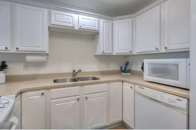 105 SE 58th Street # 4204, Oak Island, NC 28465 - Photo 8