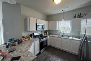 210 Shallowbag Bay Ln, Jacksonville, NC 28546 - Photo 6