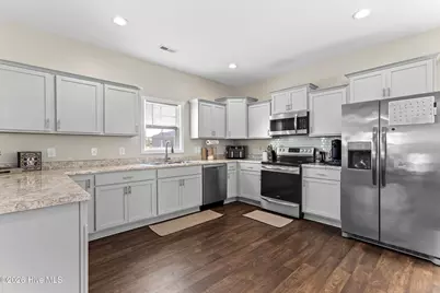 304 Maidstone Drive, Richlands, NC 28574 - Photo 10